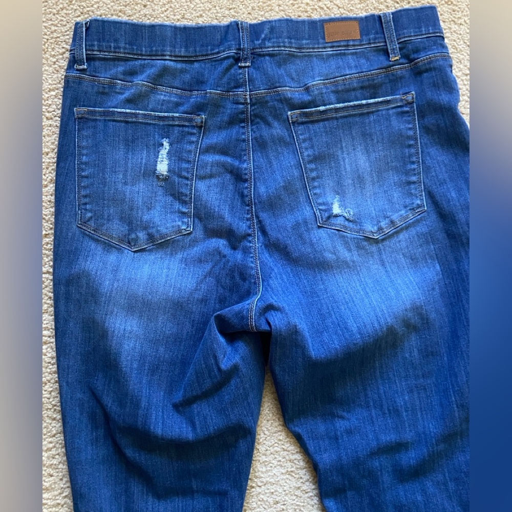 Judy Blue Pull On Medium Dark Blue Distressed Skinny Jegging Jeans 20W Plus - Picture 9 of 10